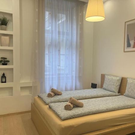 Szechenyi Renovated 2Br At Danube River Budapest Esterno foto