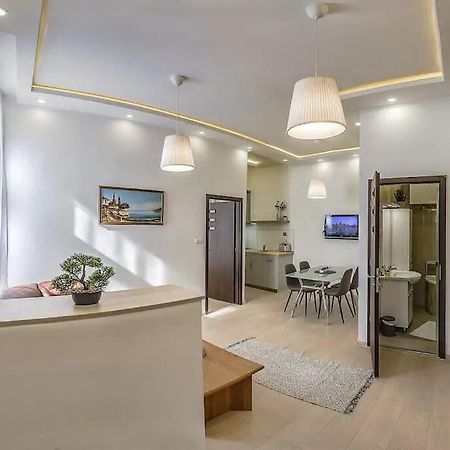 Szechenyi Renovated 2Br At Danube River Budapest Esterno foto